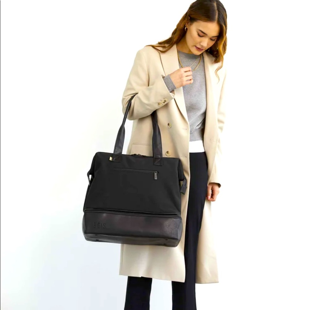 Béis Mini Convertible Weekender in black BNWT BNIB